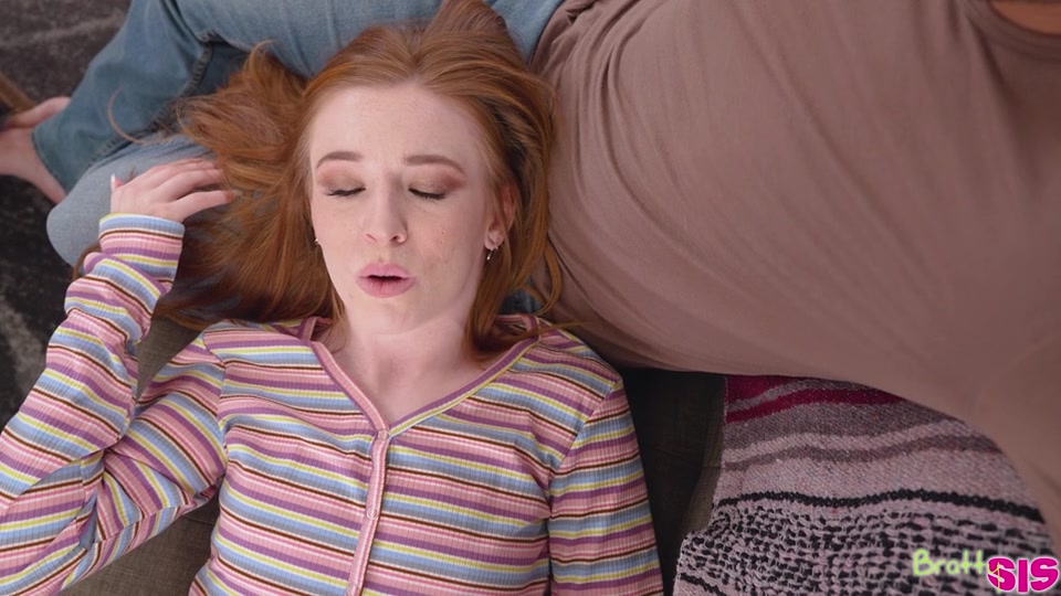 Do My Boobies Fit This Bra Stepbro – S22-E2 – Codey Steele, Madi Collins