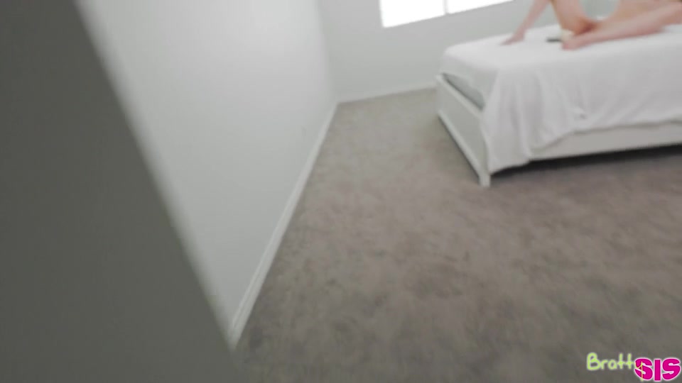 Stepsister Knows Ill Take Pie Over Cake – S29-E11 – Angel Windell, Jayrock