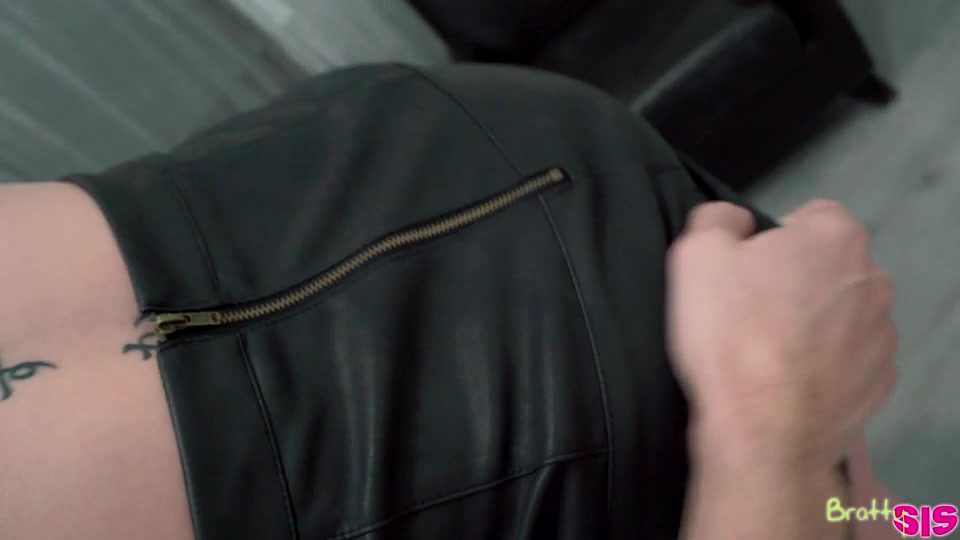 Two Step Sisters Get Stuck – S13-E2 – Codey Steele, Kiara Cole, Rosalyn Sphinx